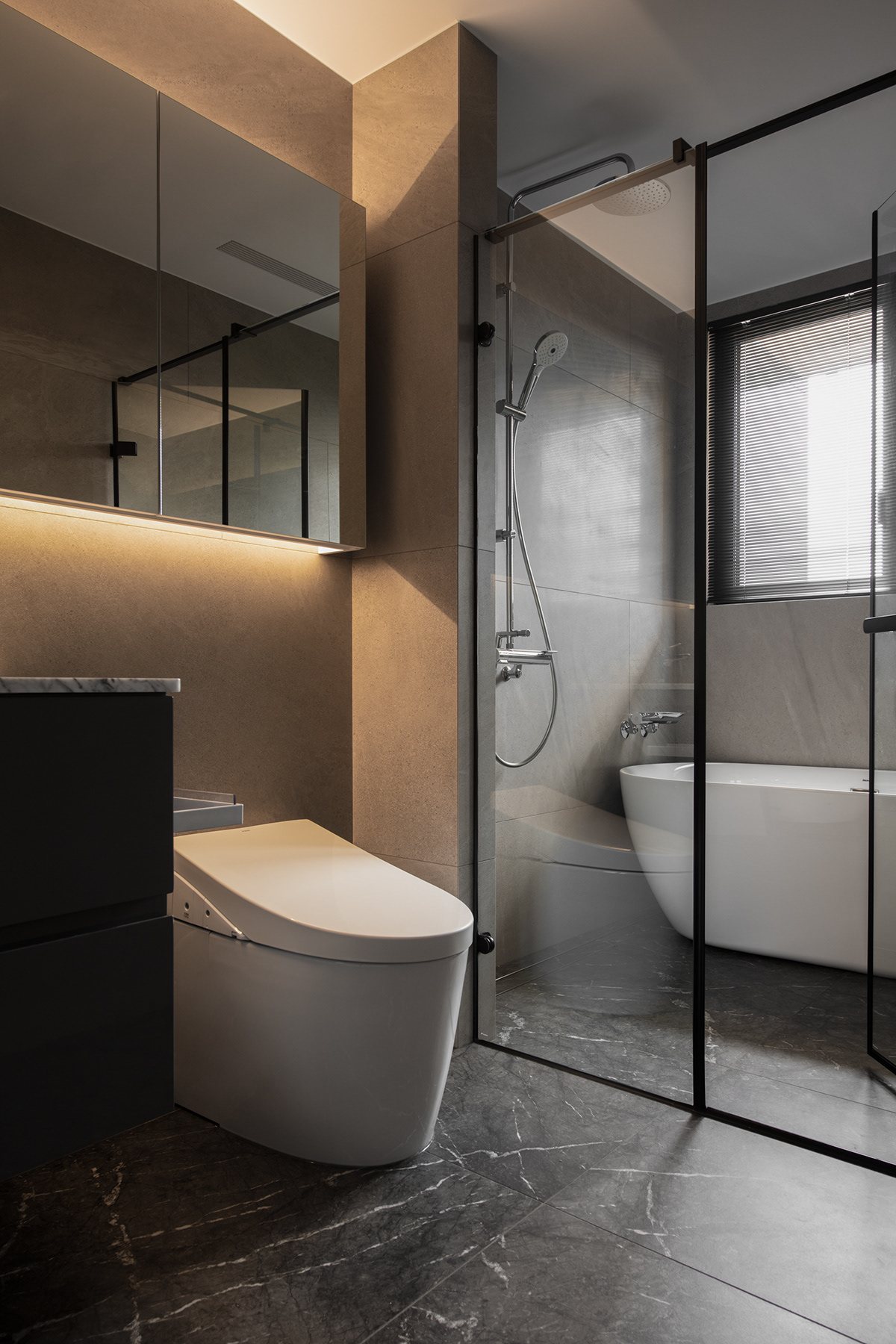 Obsidian Residence – Modern Dark Luxury – 09