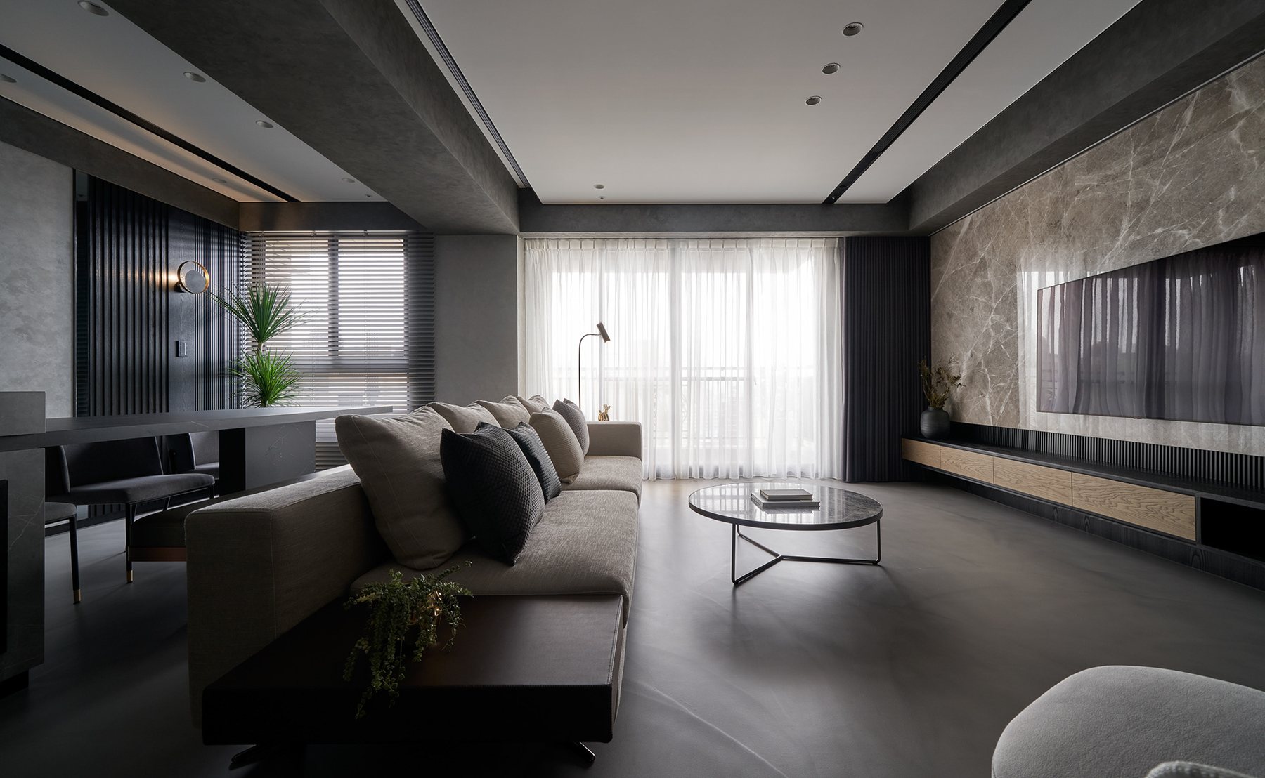 Graphite Suite – Monochrome Contemporary – 07
