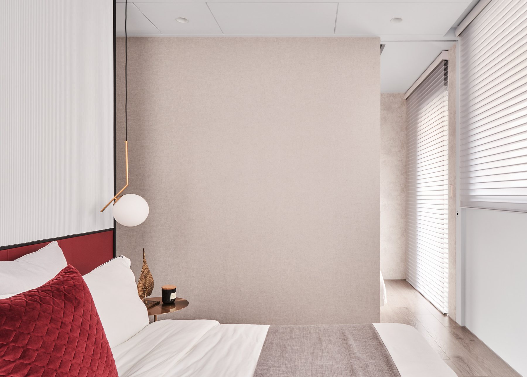 Crimson Line Apartment – Contemporary Art – 05