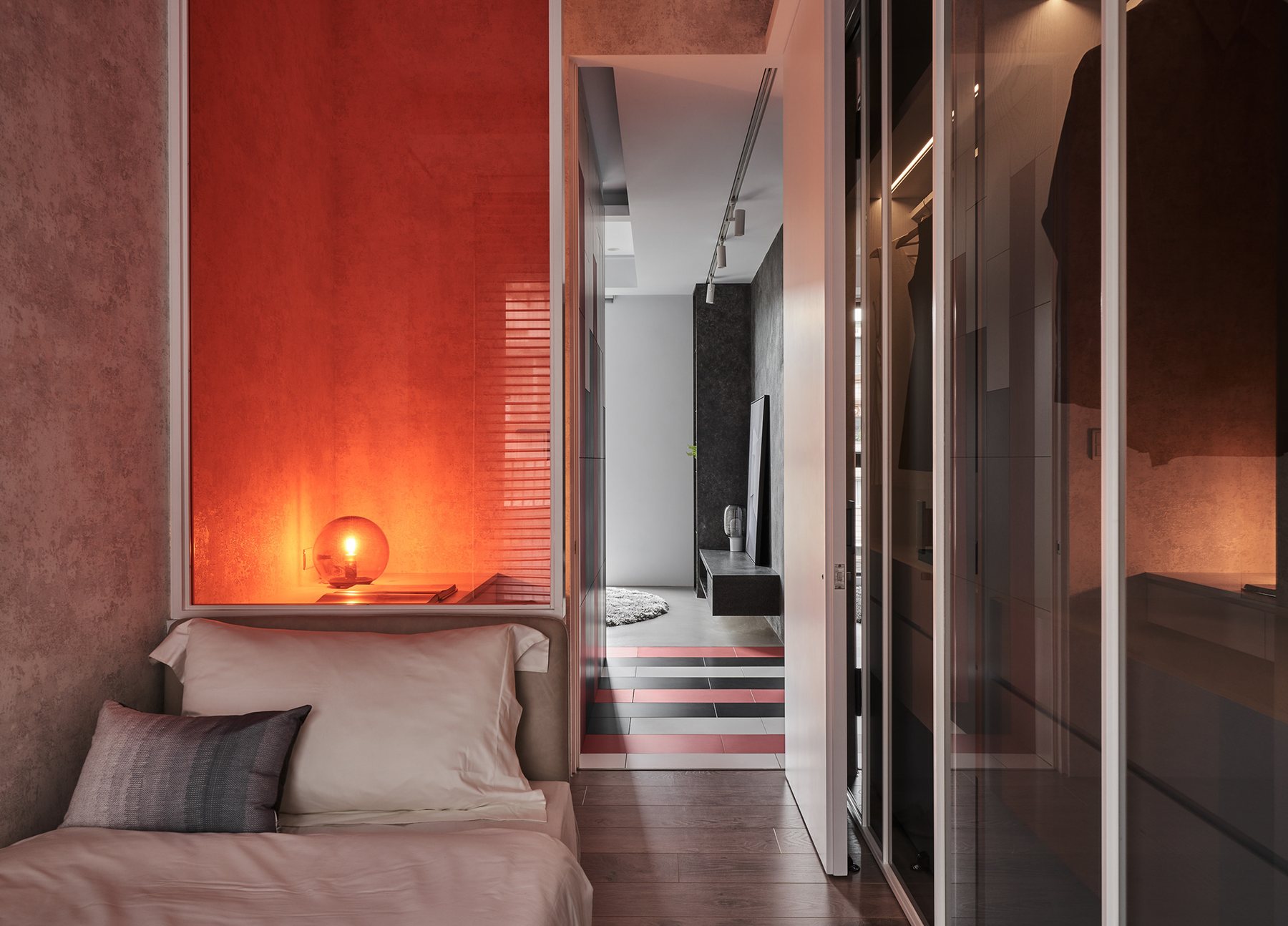 Crimson Line Apartment – Contemporary Art – 10