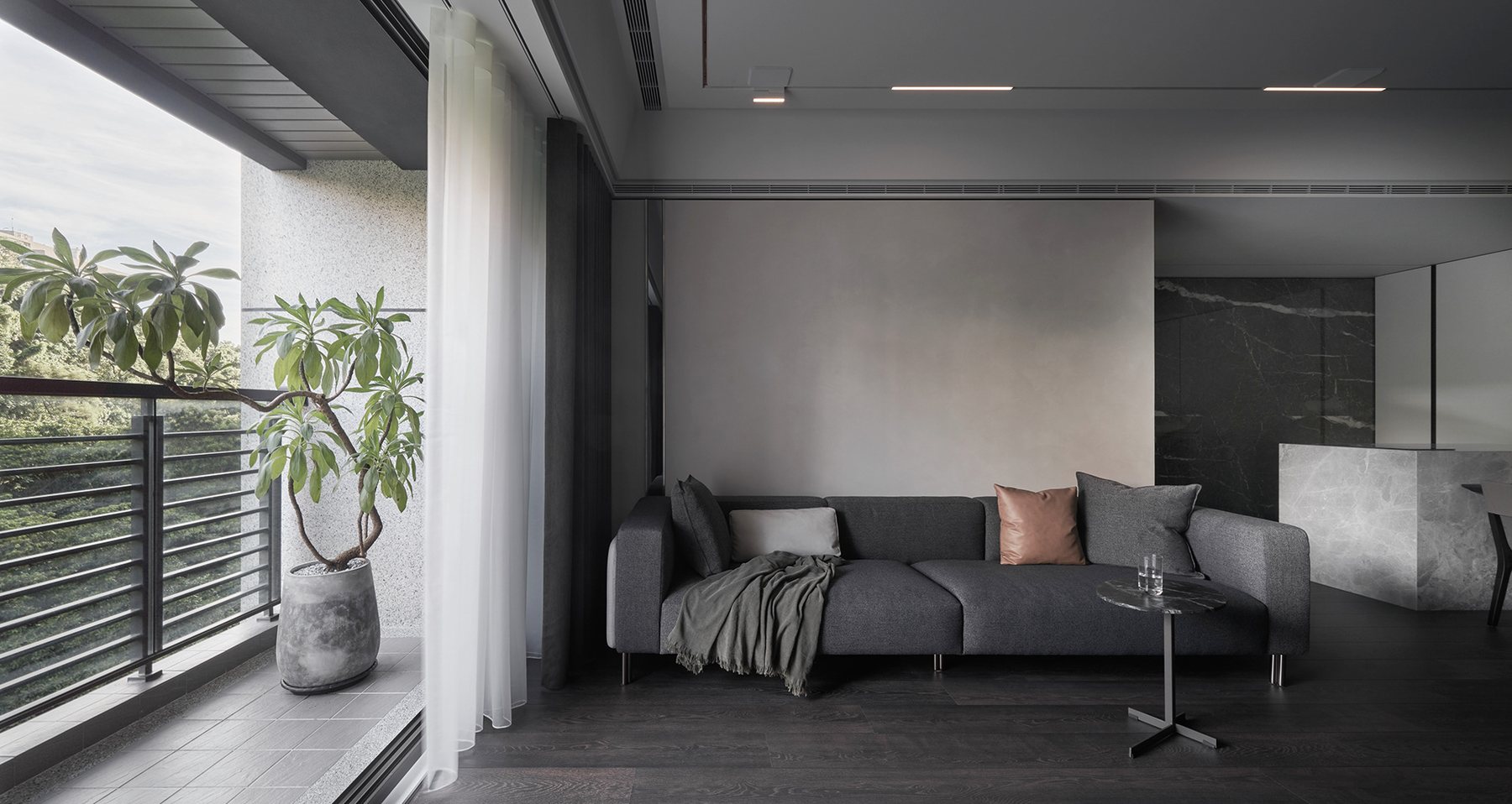 Ivory Light Residence – Soft Minimal – 24