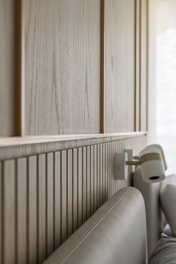 Walnut Gallery Apartment – Warm Luxury – 08