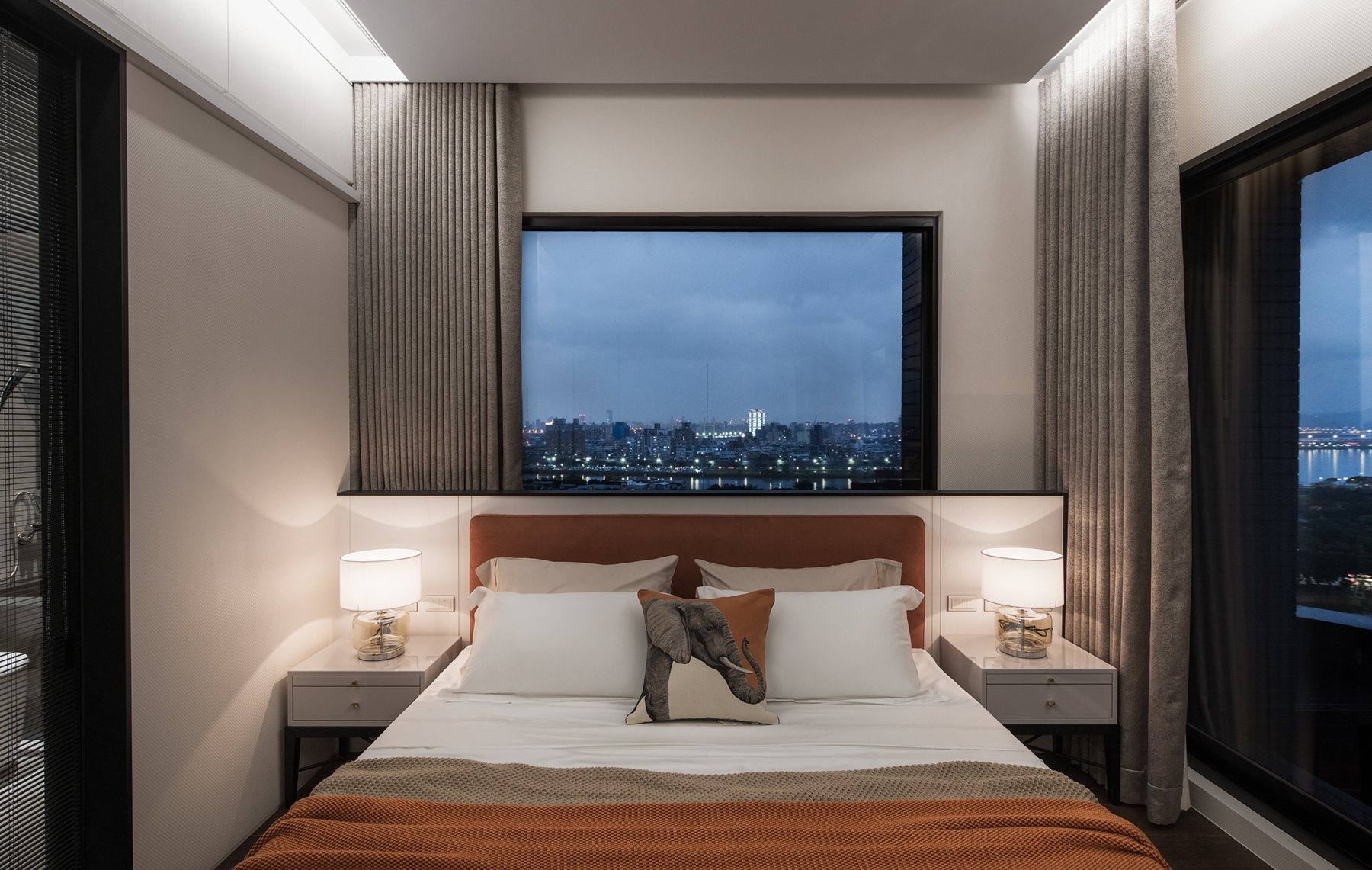 Slate Horizon Residence – Urban Contemporary – 05