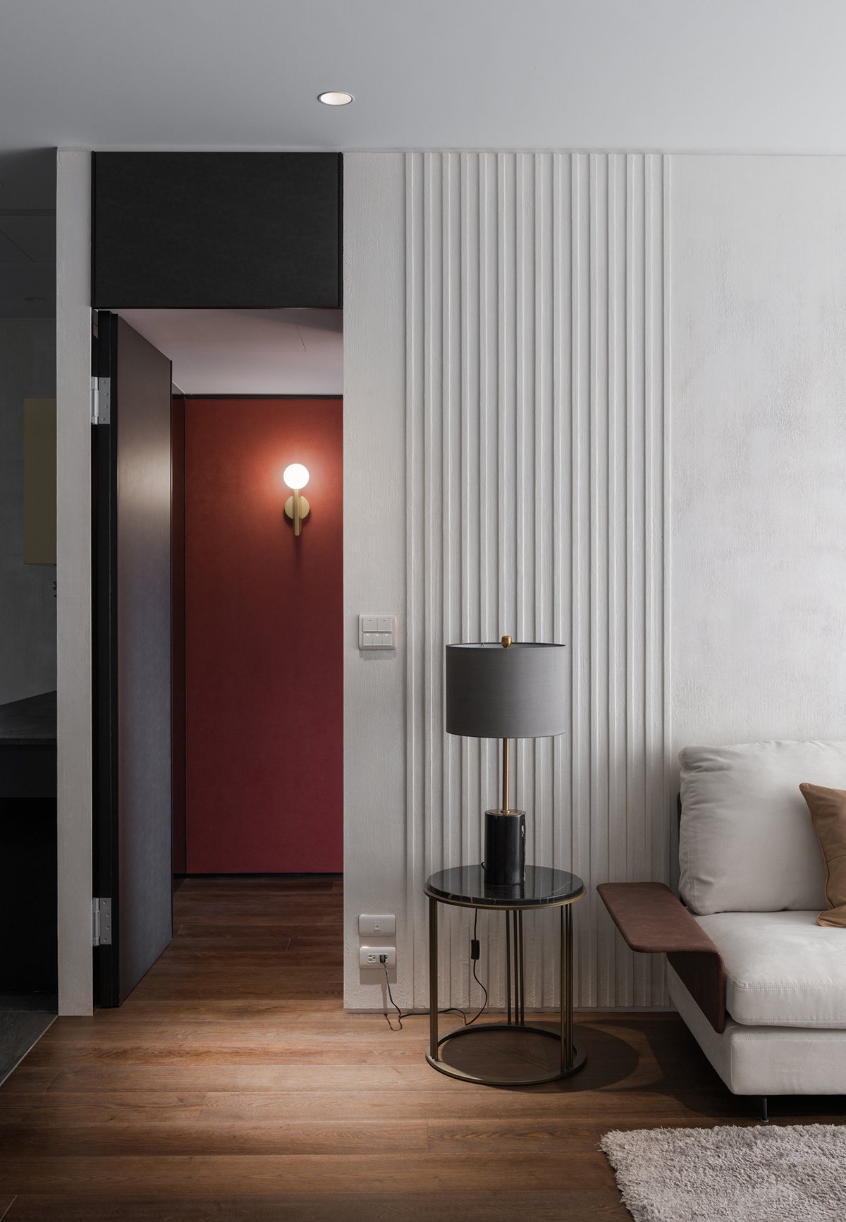 Slate Horizon Residence – Urban Contemporary – 07