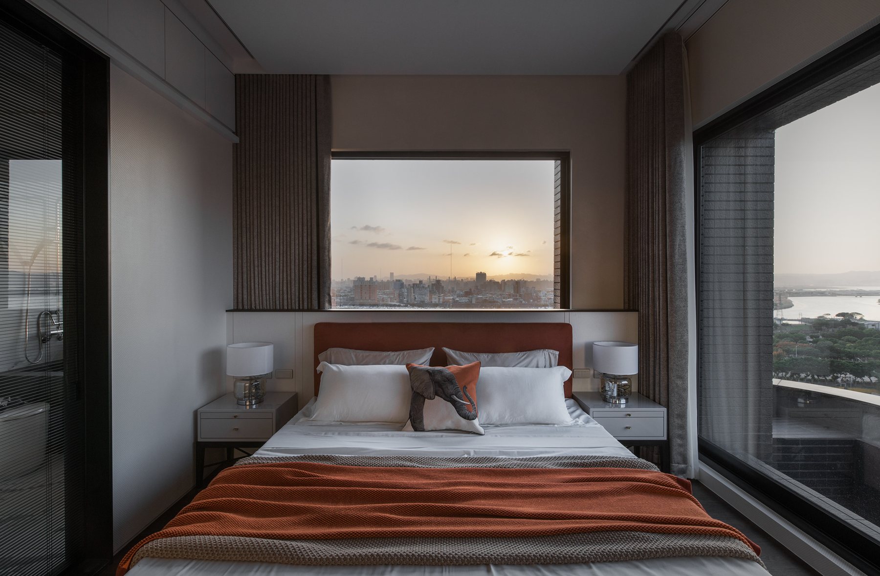 Slate Horizon Residence – Urban Contemporary – 16