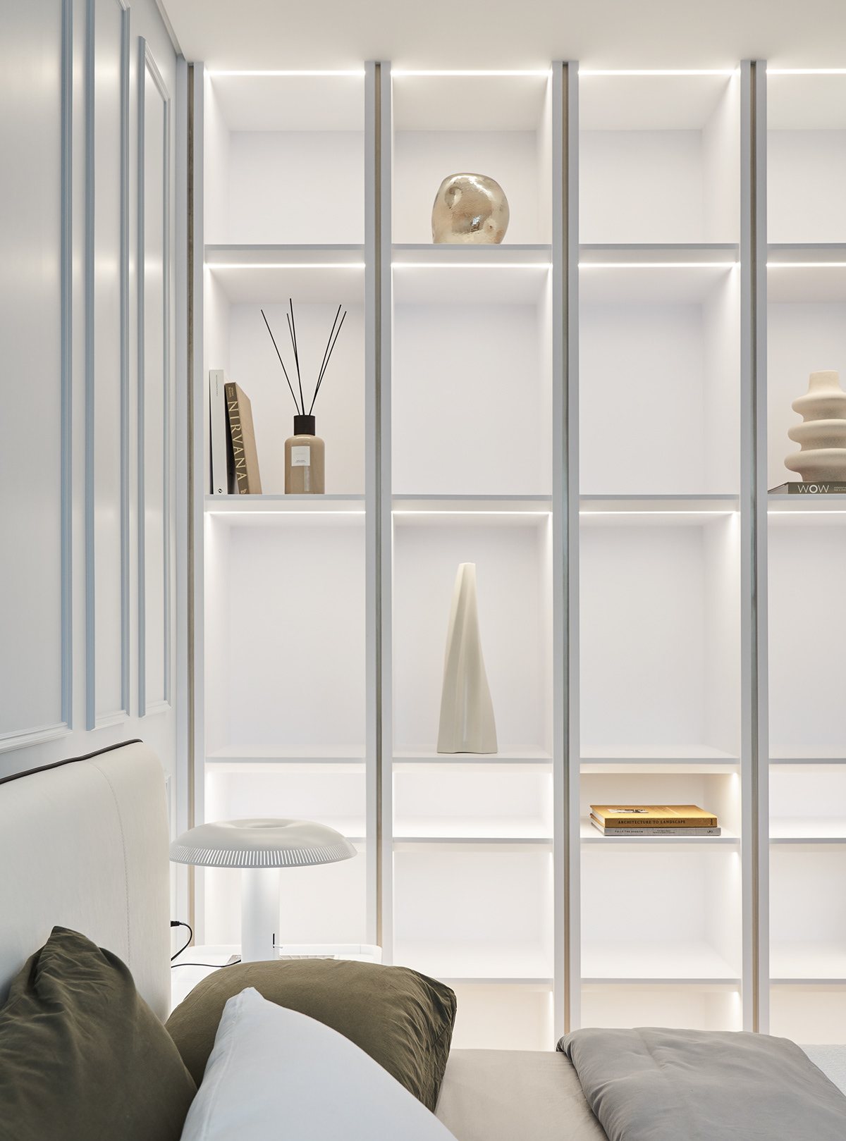 Amber Quiet Apartment – Warm Minimal – 06