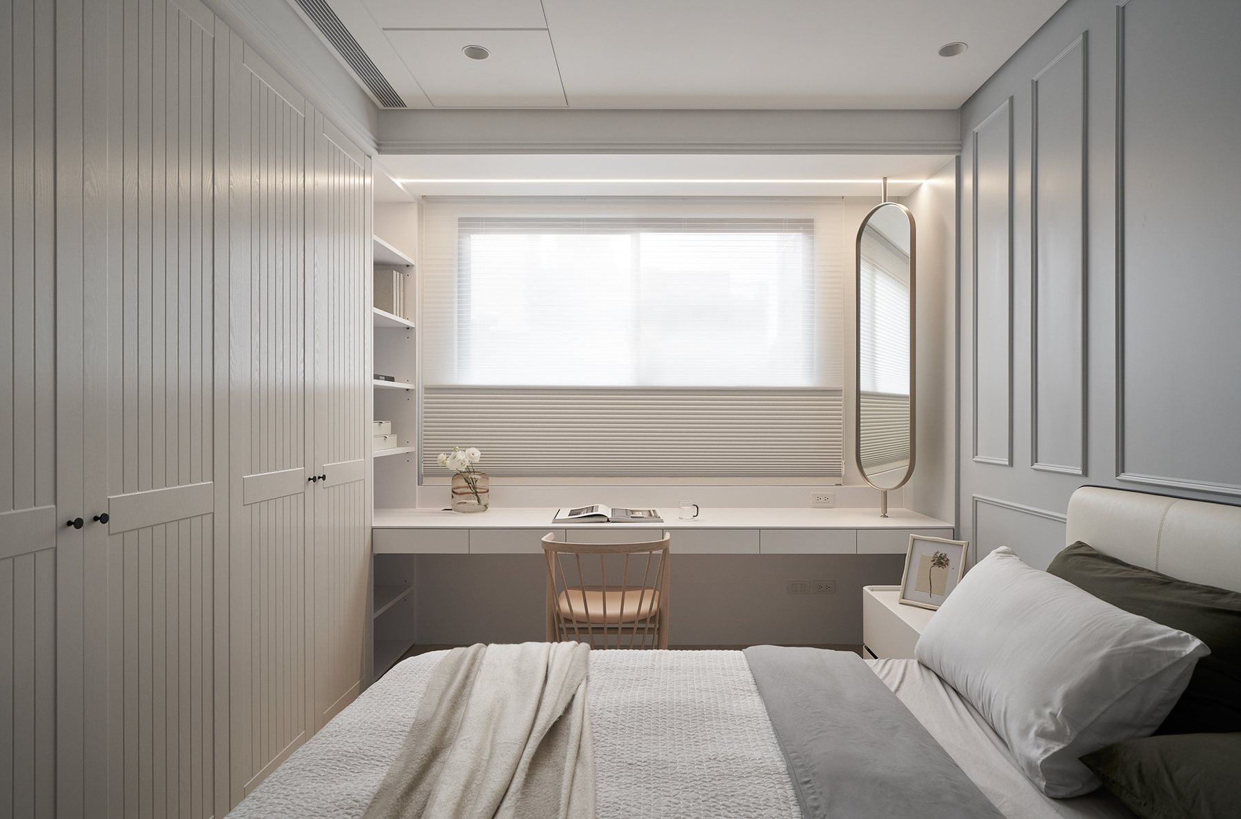 Amber Quiet Apartment – Warm Minimal – 11