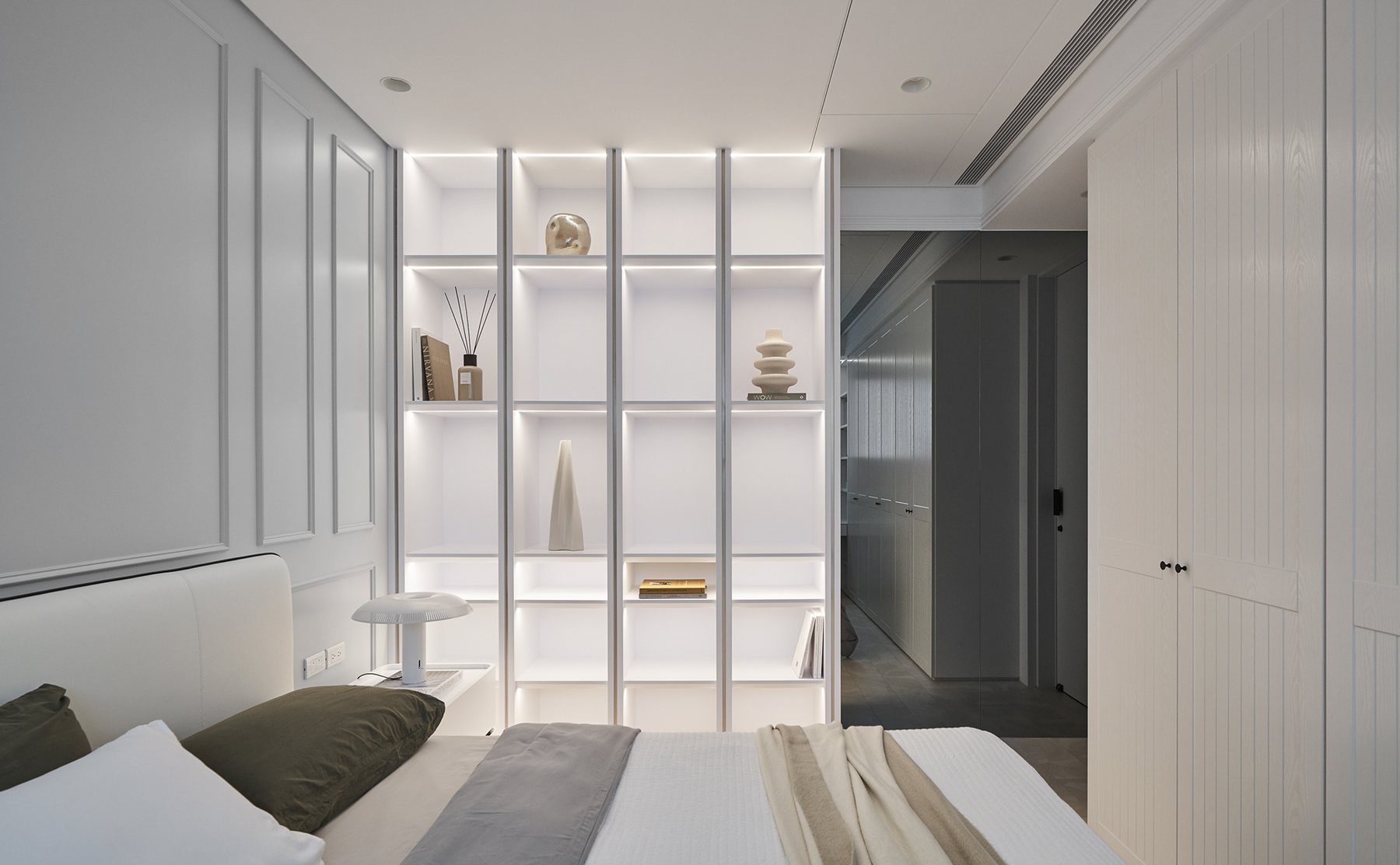 Amber Quiet Apartment – Warm Minimal – 14