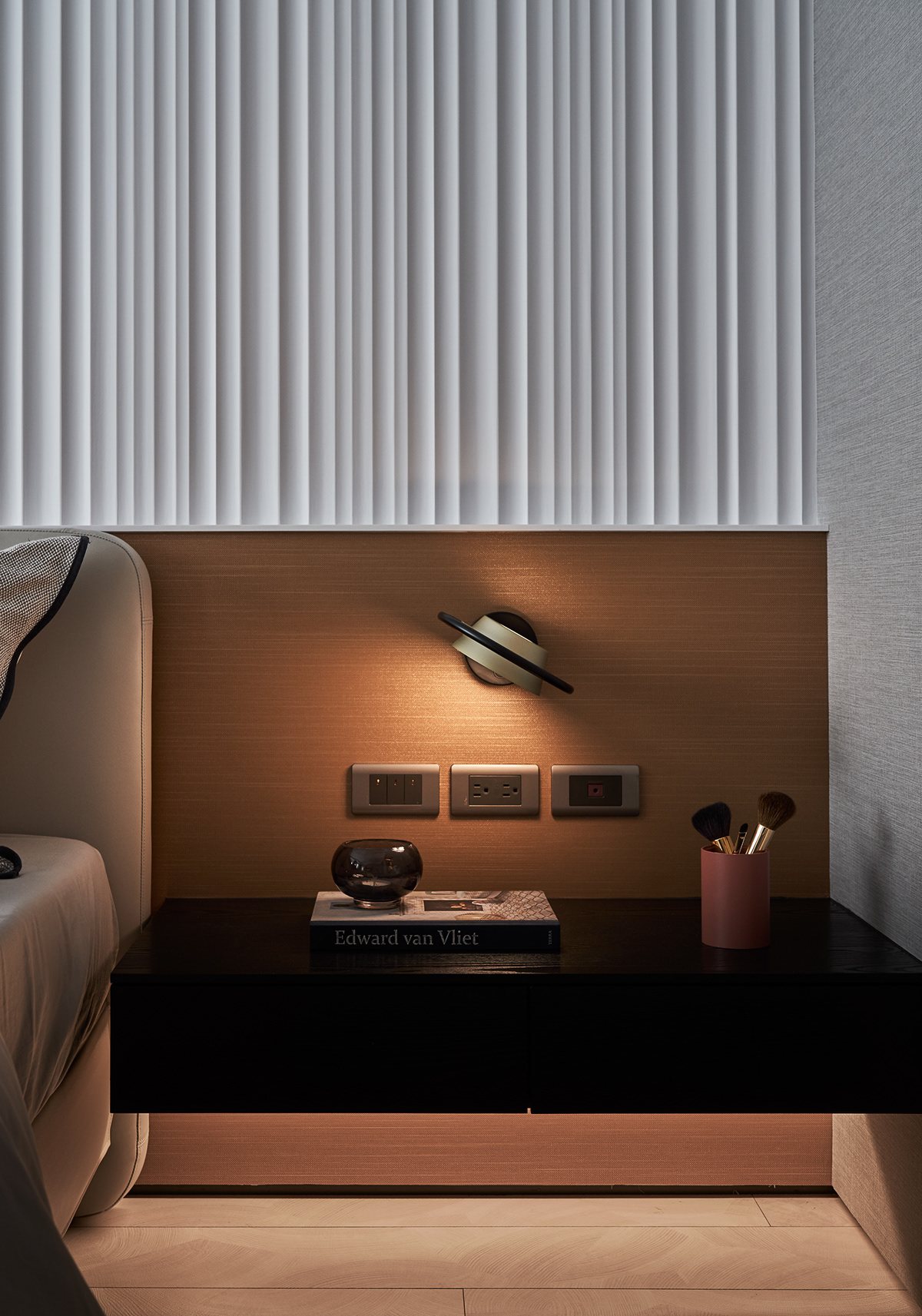 Amber Quiet Apartment – Warm Minimal – 19