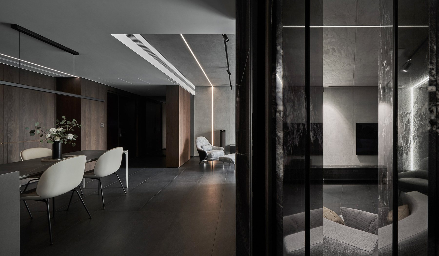 Amber Quiet Apartment – Warm Minimal – 33