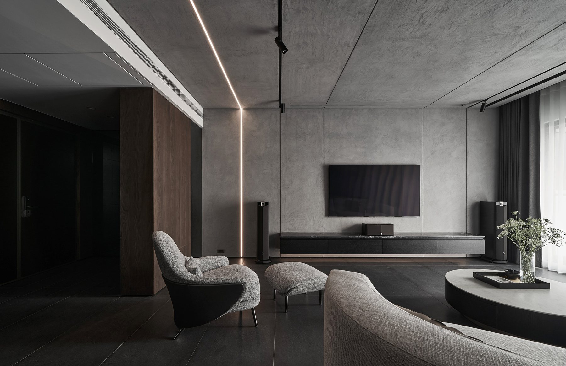 Amber Quiet Apartment – Warm Minimal – 39