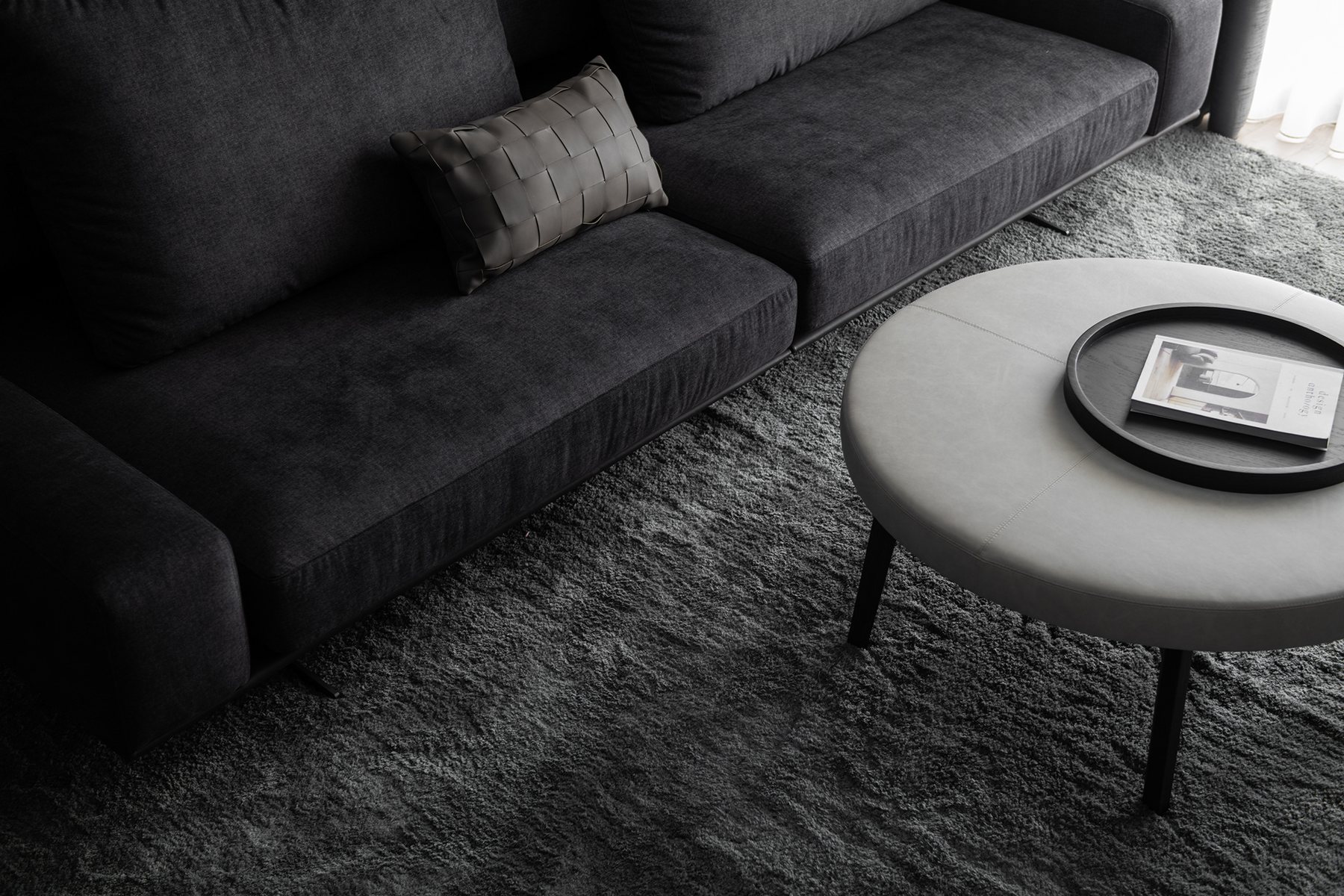 Carbon Studio Residence – Masculine Minimal – 04