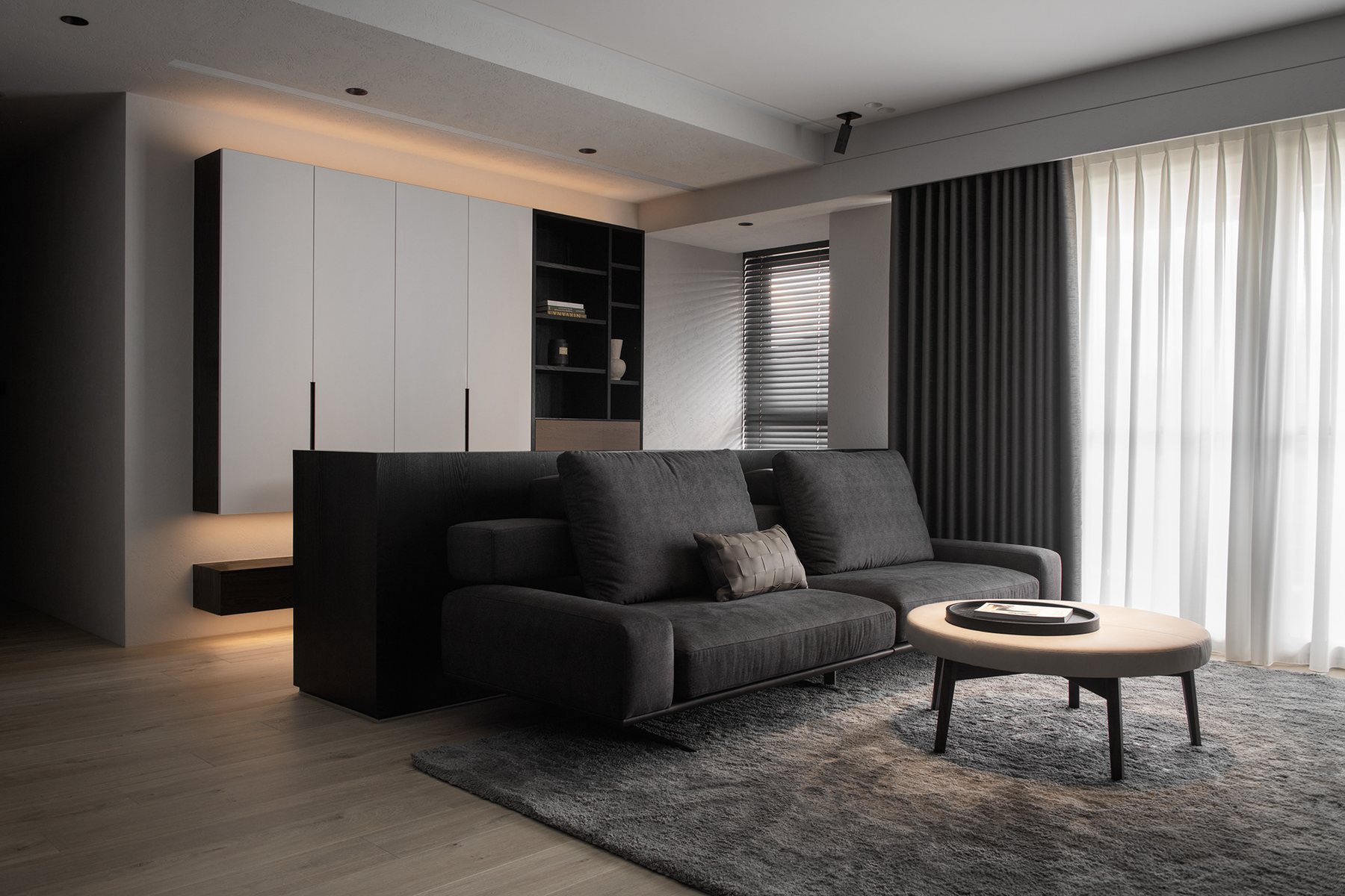 Carbon Studio Residence – Masculine Minimal – 14
