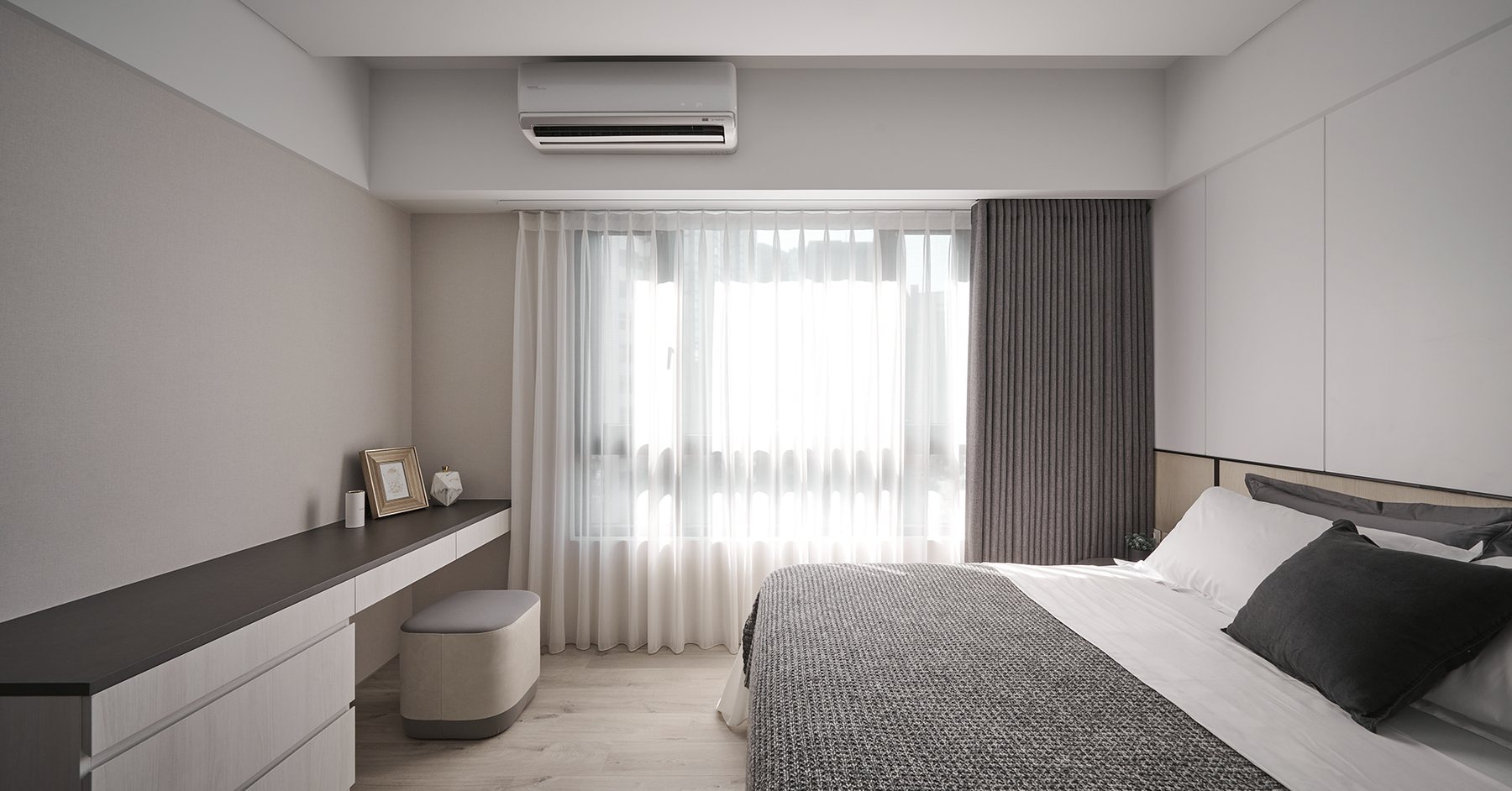 Pearl Residence – Elegant Minimal – 14