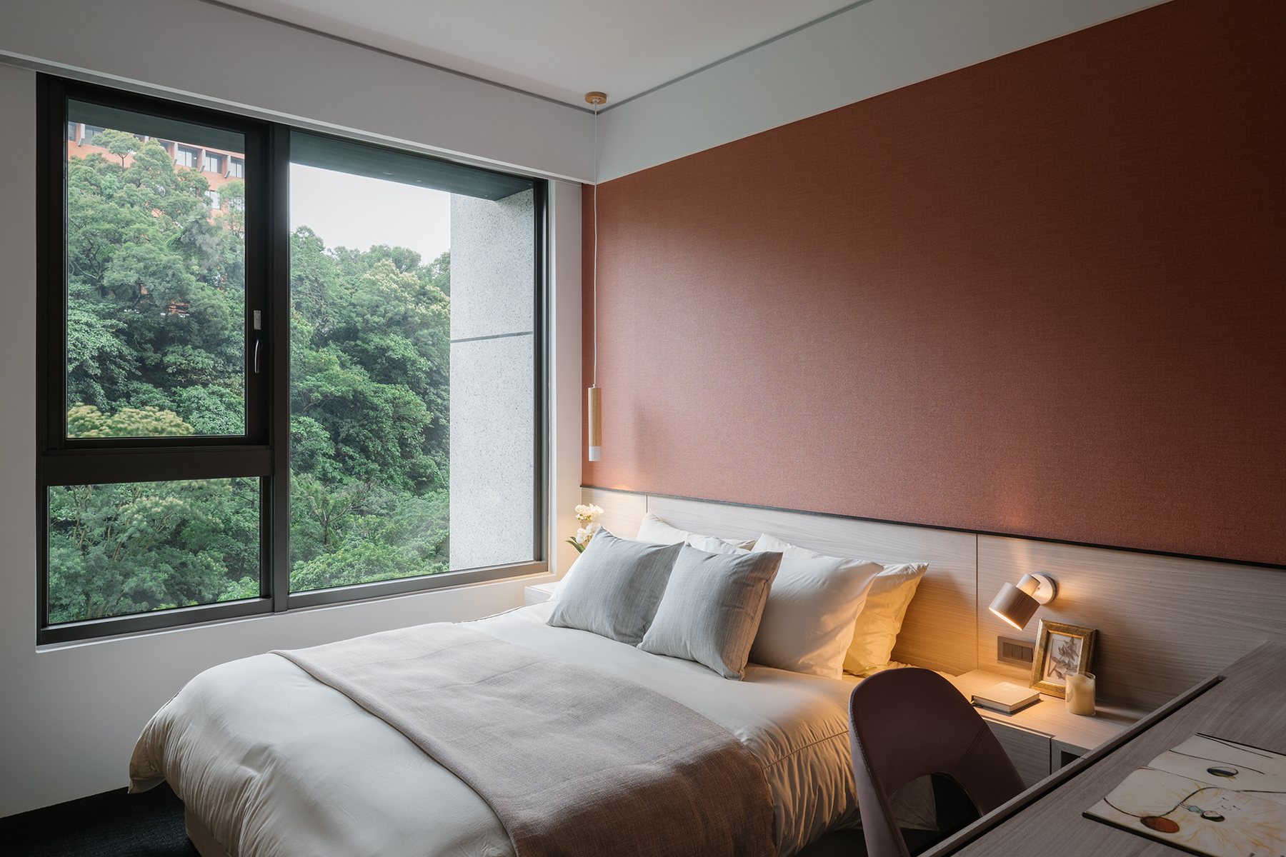 Terracotta Garden Apartment – Modern Tropical – 09