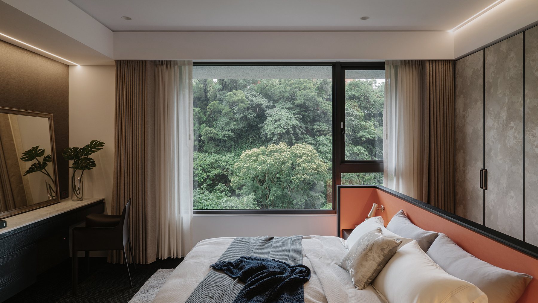 Terracotta Garden Apartment – Modern Tropical – 14