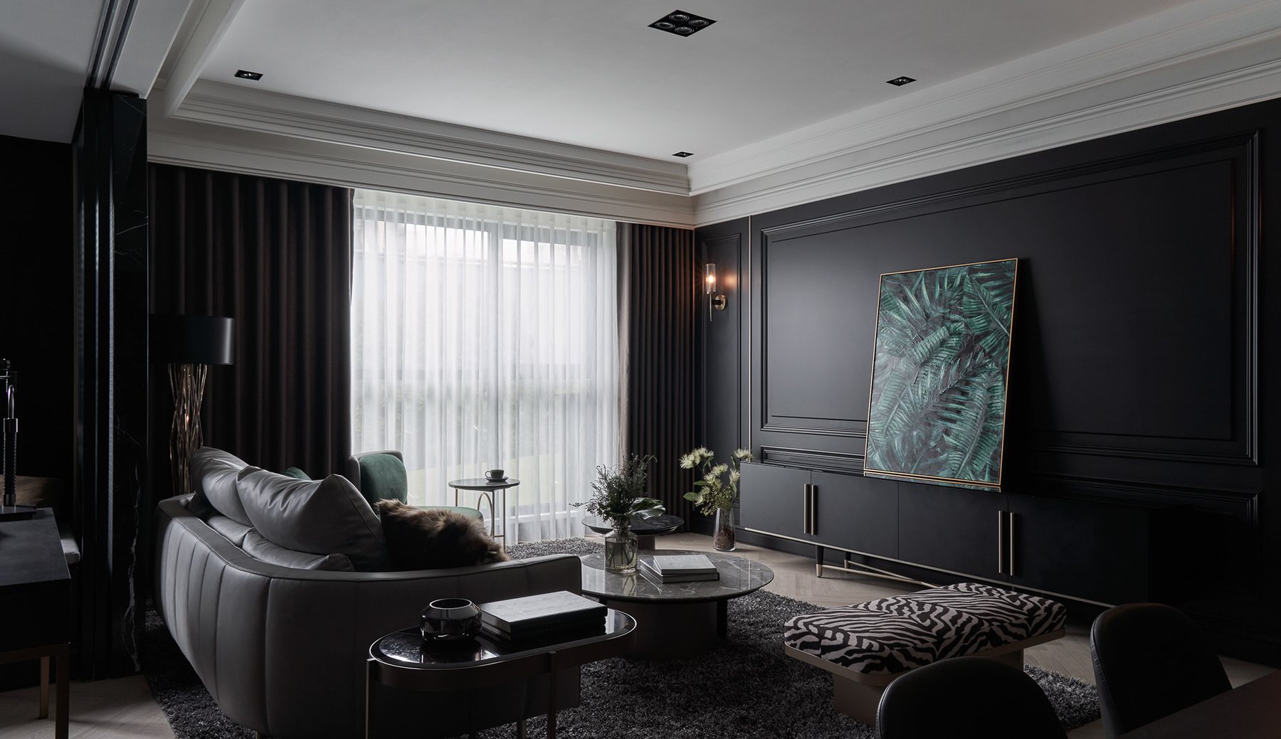 Midnight Lounge Apartment – Dark Luxury – 04