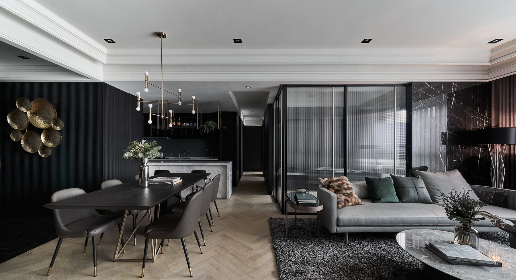 Midnight Lounge Apartment – Dark Luxury – 06