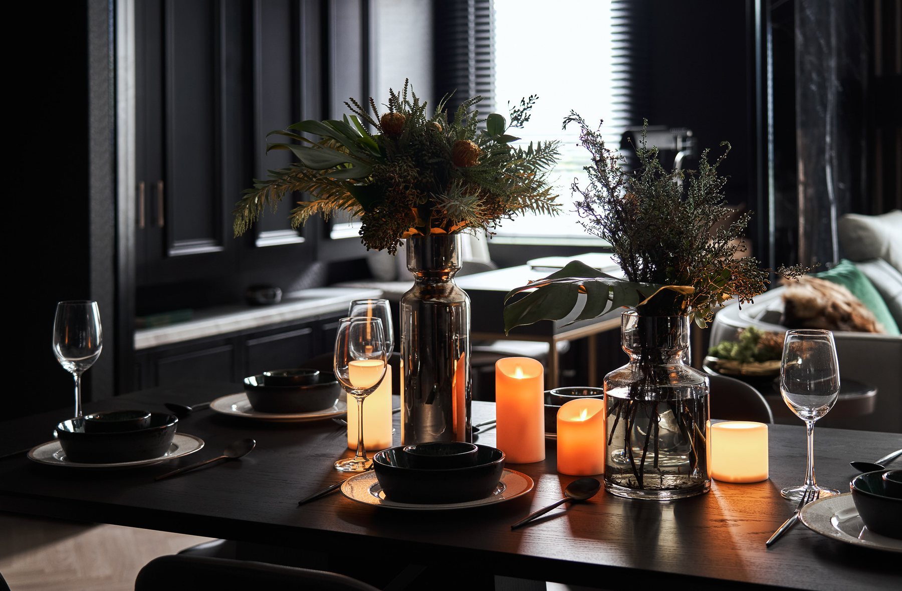 Midnight Lounge Apartment – Dark Luxury – 07