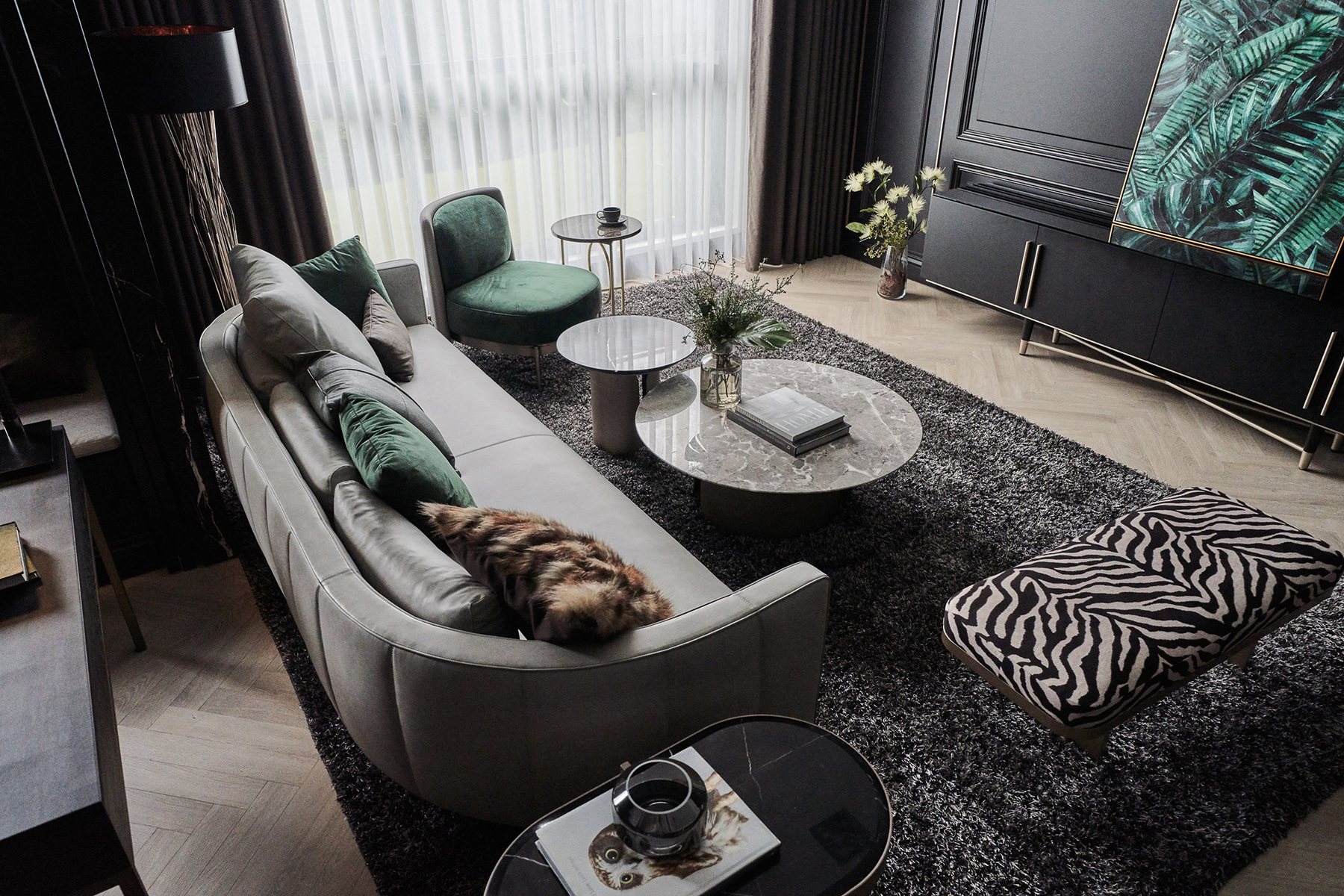 Midnight Lounge Apartment – Dark Luxury – 16