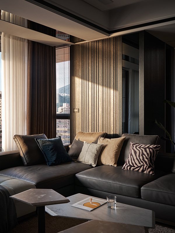 Emerald Frame Residence – Modern Luxury – 04