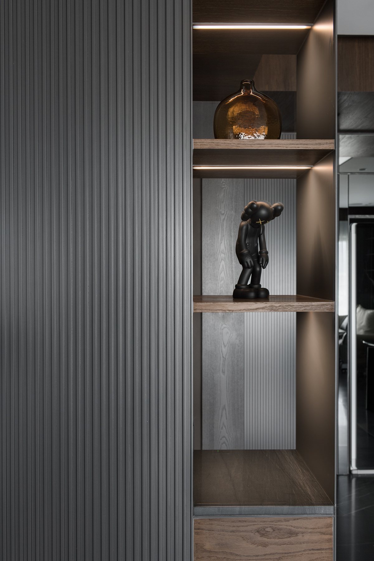 Monolith Residence – Urban Luxury – 06