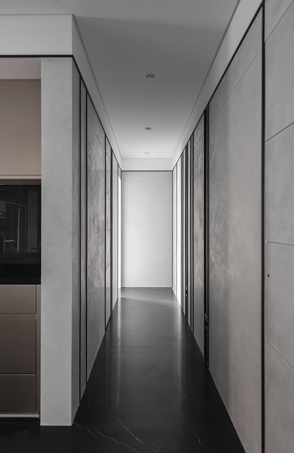 Monolith Residence – Urban Luxury – 12